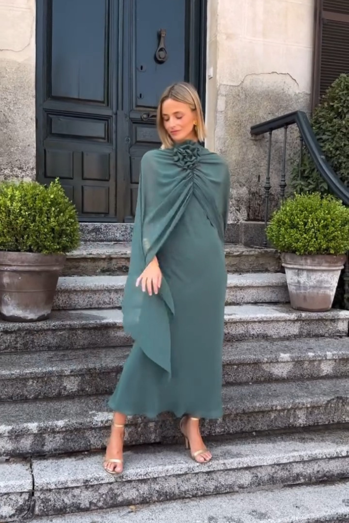 ANGELA - VESTIDO CON CAPITA MULTIPOSICIÓN