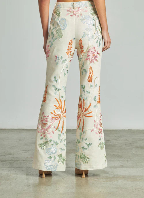 ESTHER - CONJUNTO BORDADO DE BLAZER Y PANTALÓN