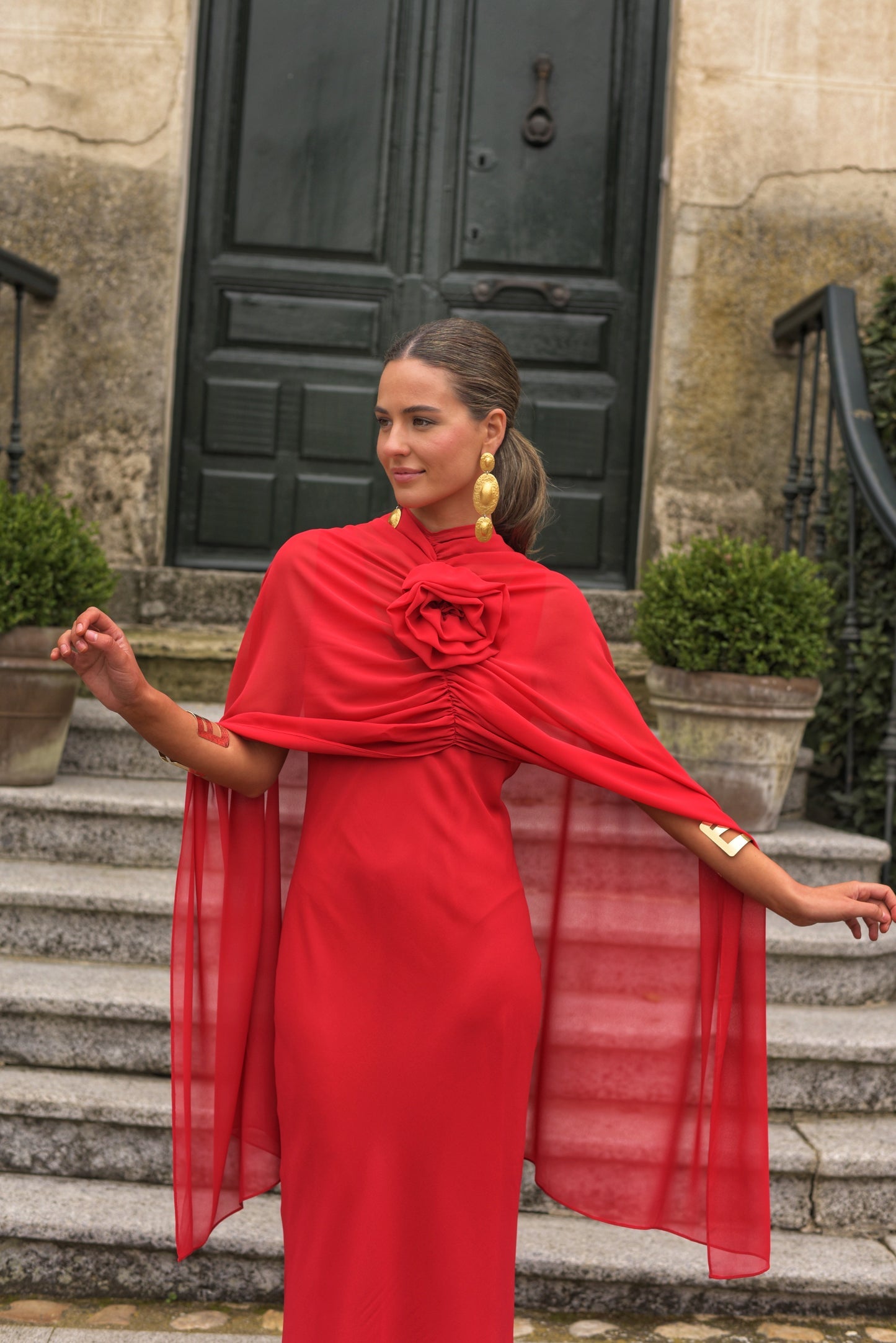 ANGELA - VESTIDO CON CAPITA MULTIPOSICIÓN