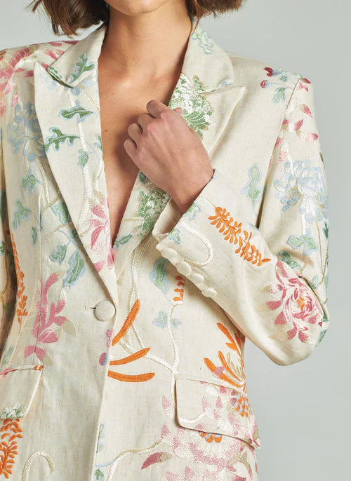 ESTHER - CONJUNTO BORDADO DE BLAZER Y PANTALÓN