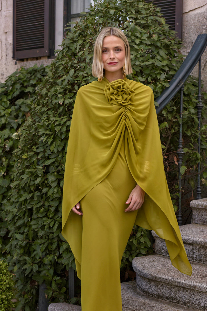 ANGELA - VESTIDO CON CAPITA MULTIPOSICIÓN