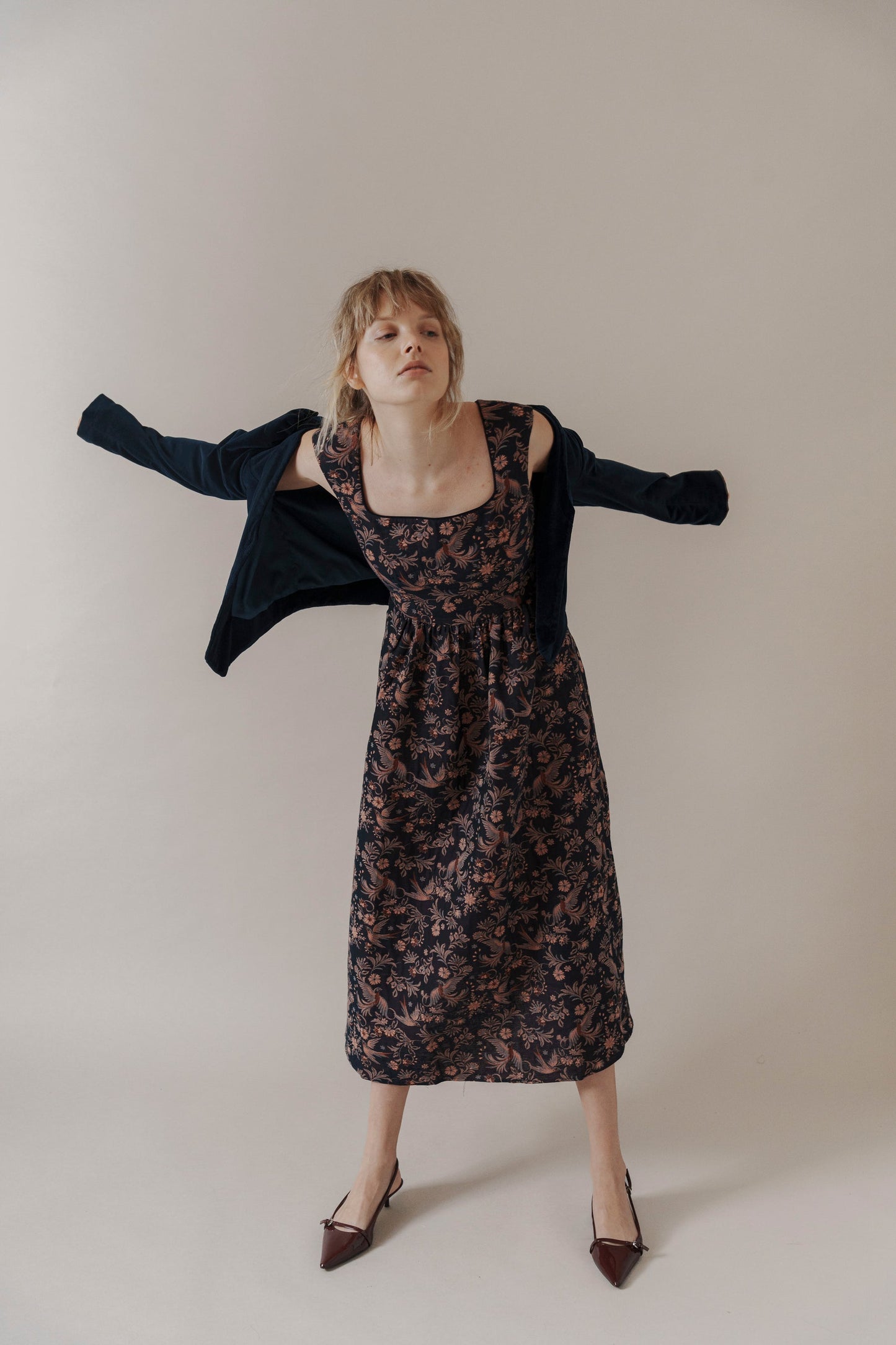 MAYKA - VESTIDO MIDI ESTAMPADO
