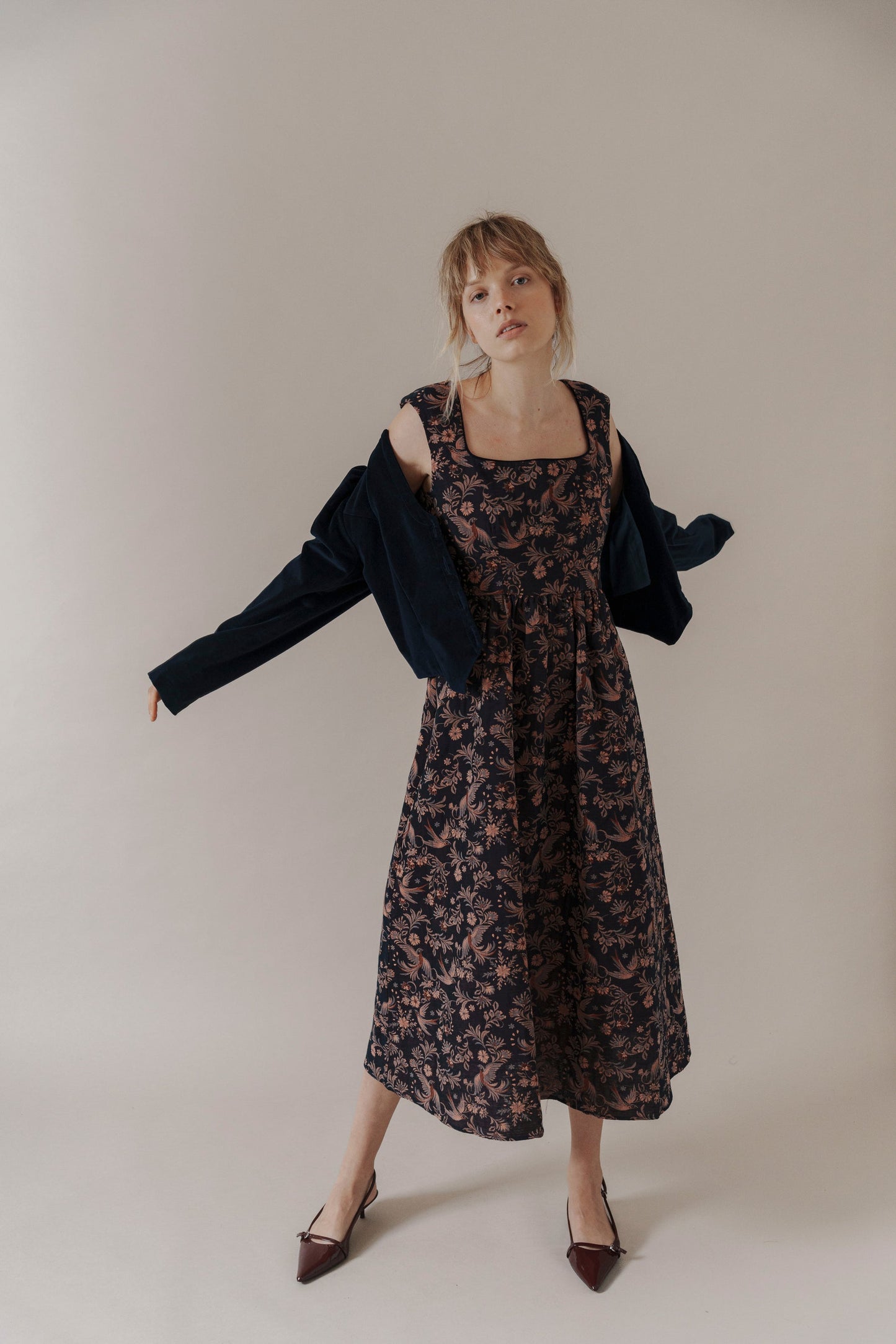 MAYKA - VESTIDO MIDI ESTAMPADO