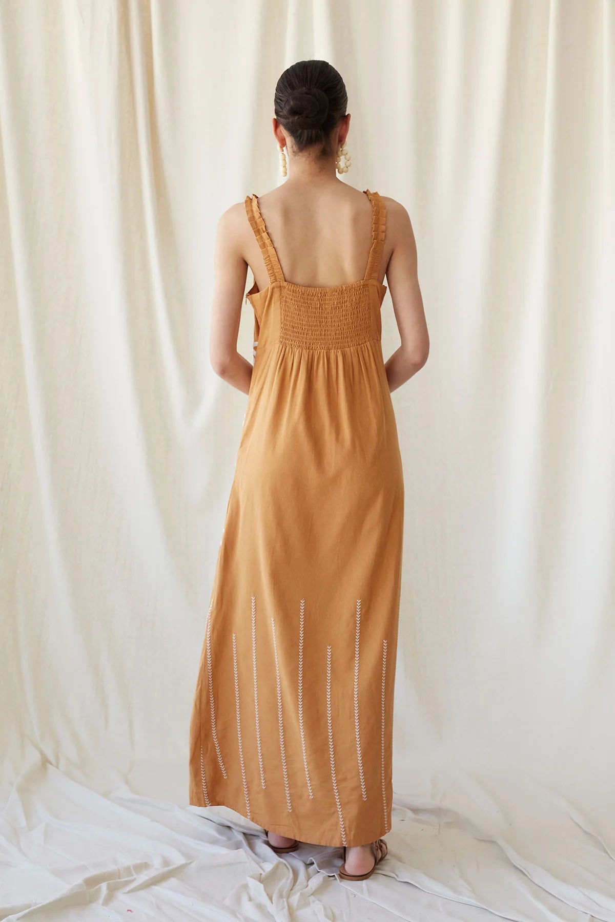 DIOMIRA - VESTIDO BORDADO DE PALMERAS