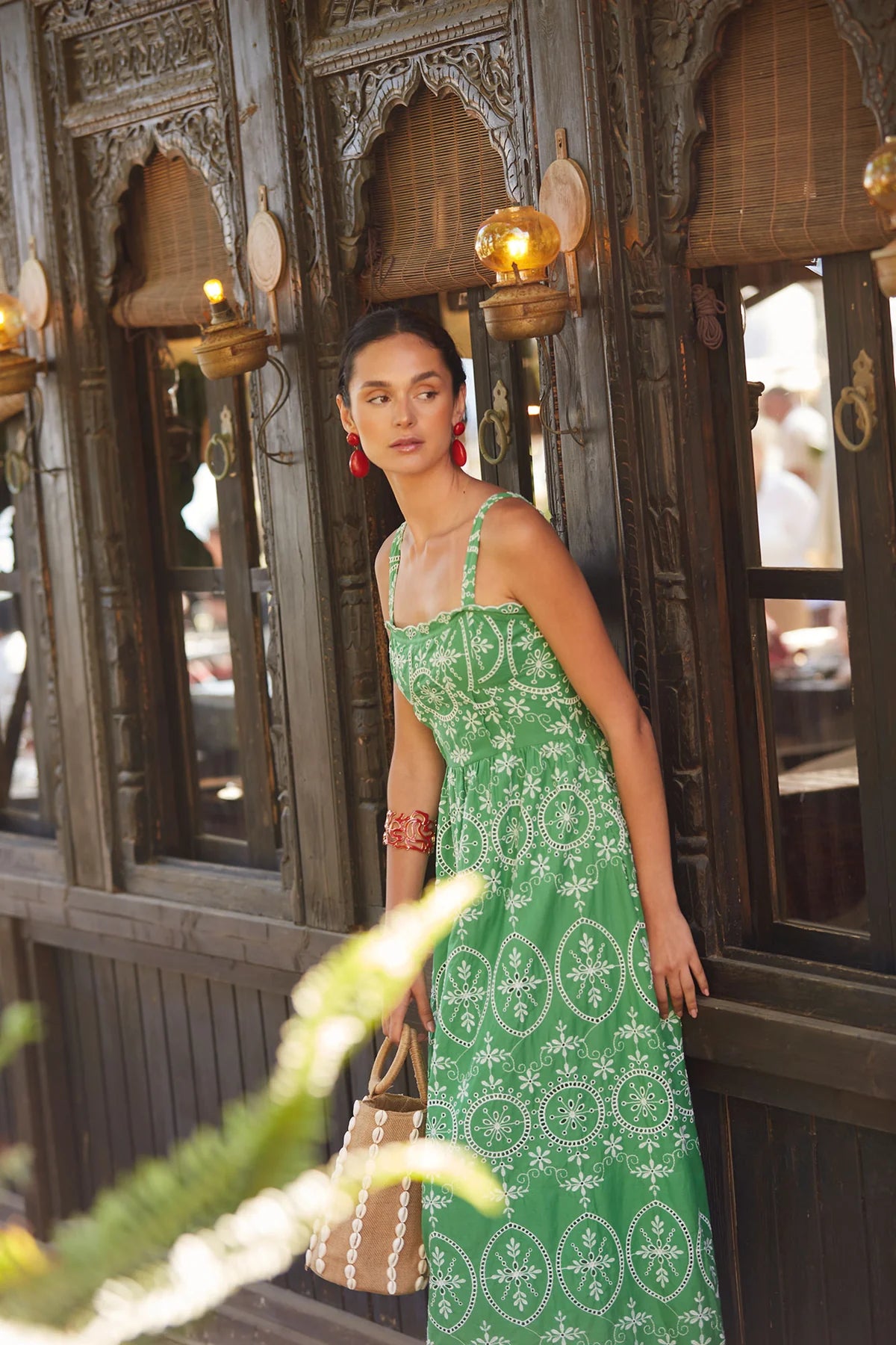 FABIA - VESTIDO VERDE CON BORDADO BLANCO
