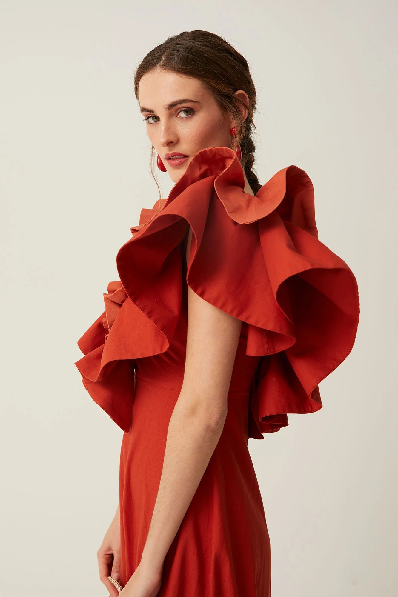 JUNCAL - VESTIDO MIDI CON VOLANTE