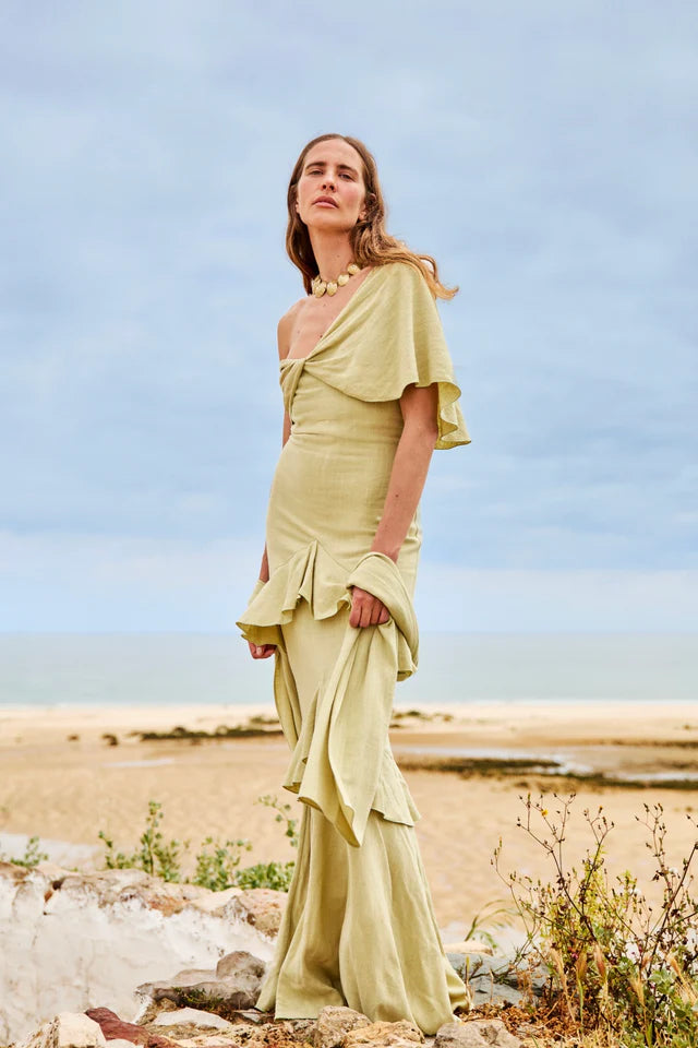 RAIMUNDA - VESTIDO LARGO ASIMÉTRICO CON VOLANTES