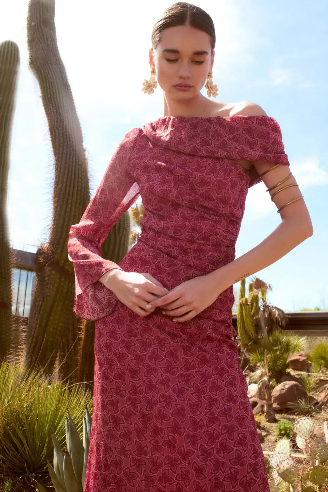 MABEL - VESTIDO MIDI ASIMÉTRICO EN GASA