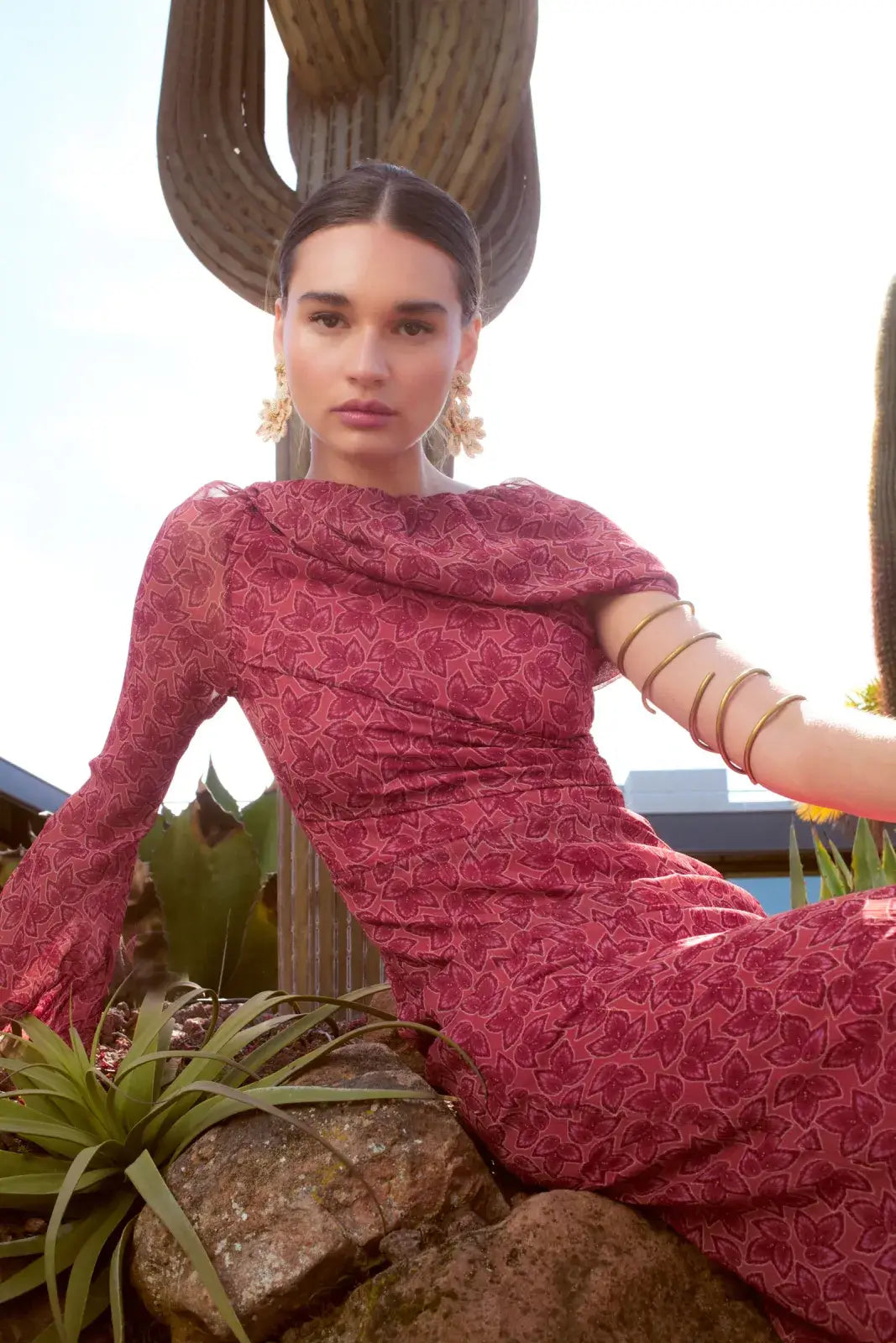 MABEL - VESTIDO MIDI ASIMÉTRICO EN GASA