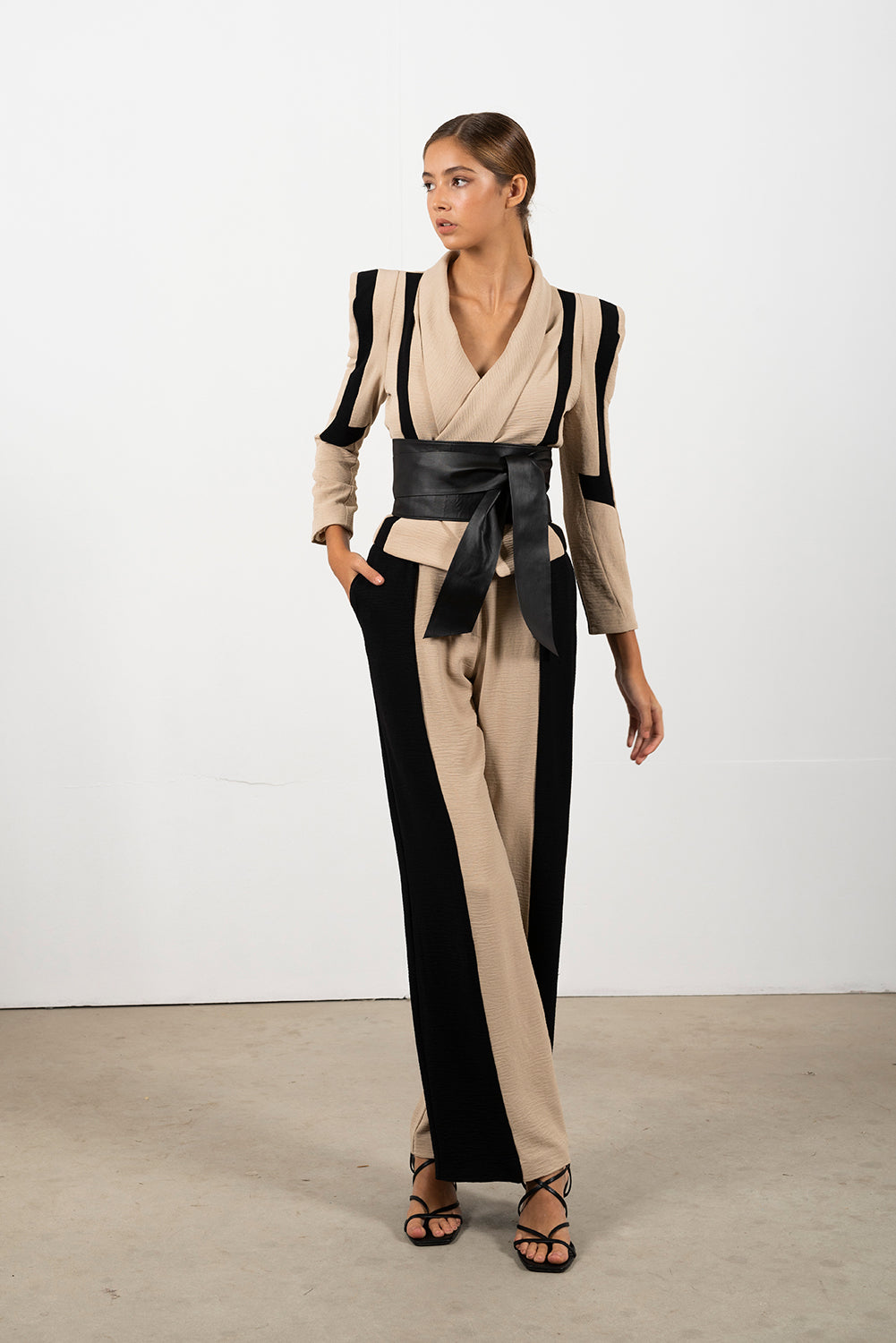 MAIDER - CONJUNTO BLAZER Y PANTALÓN TRAJE