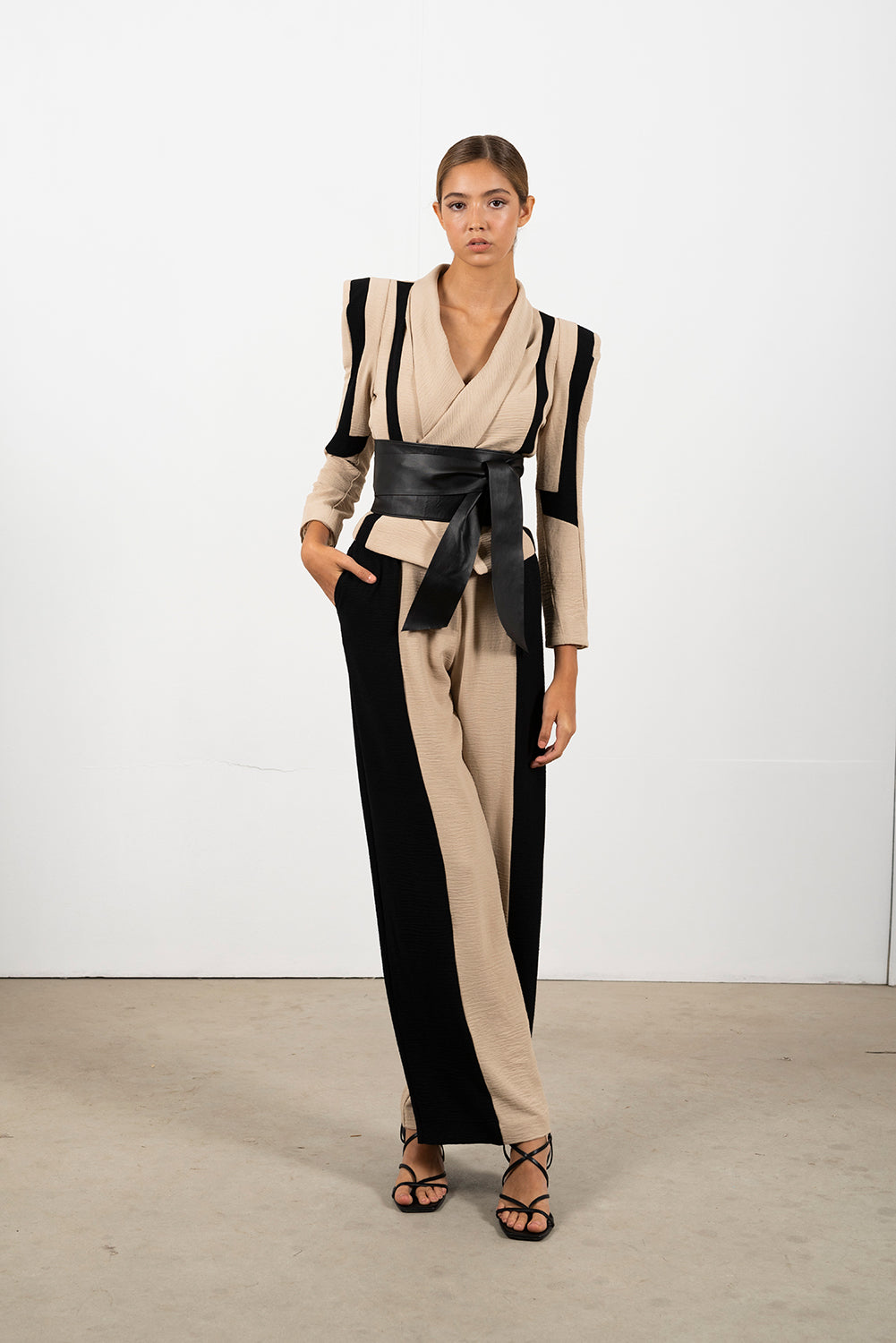MAIDER - CONJUNTO BLAZER Y PANTALÓN TRAJE