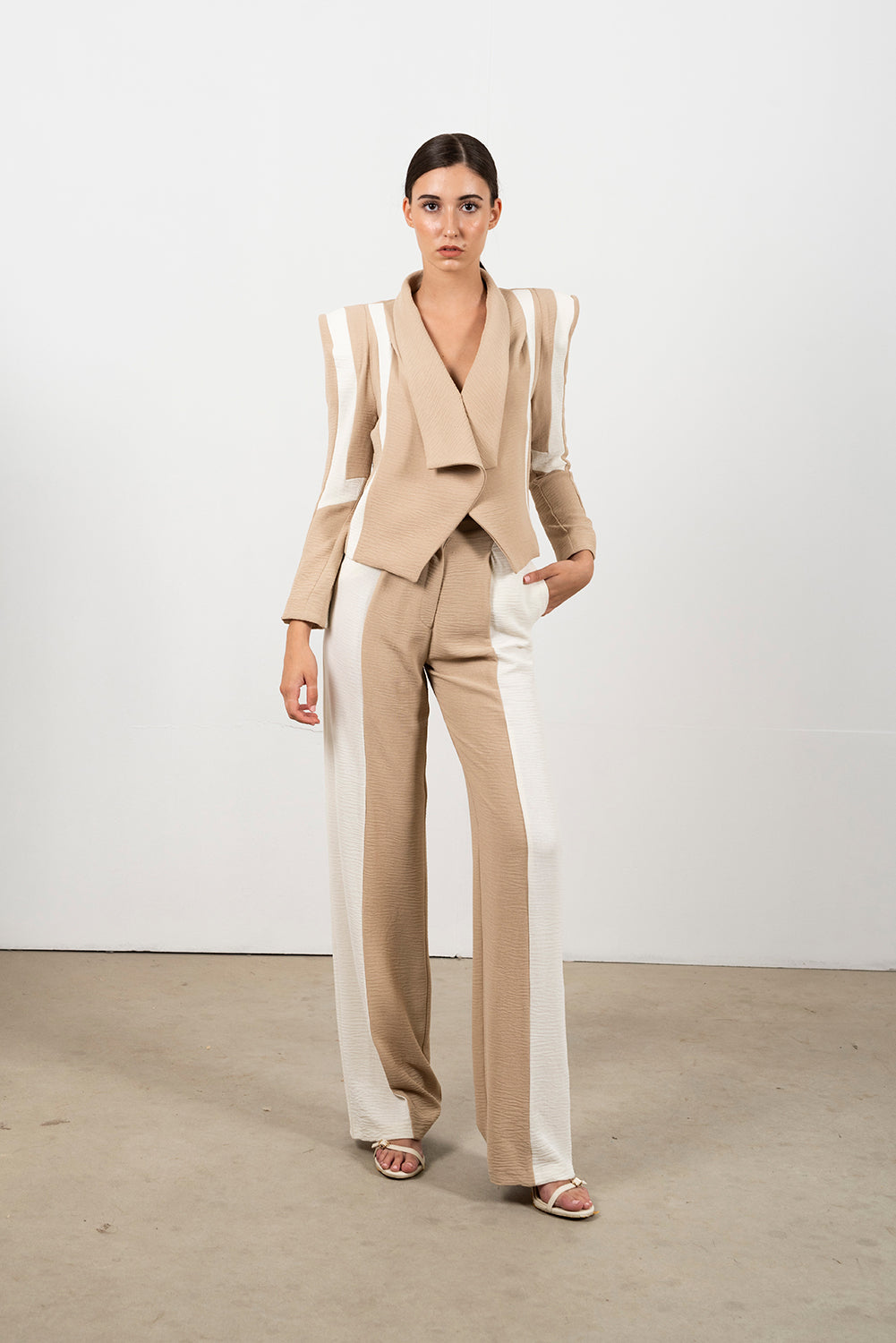 MAIDER - CONJUNTO BLAZER Y PANTALÓN TRAJE