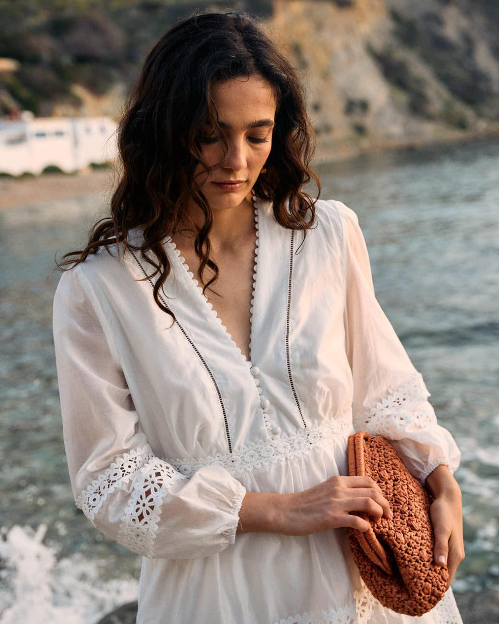 GRISELDA - VESTIDO CORTO DE ENCAJE