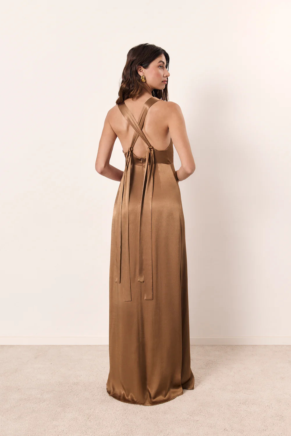ÁMBAR - VESTIDO LARGO DE RASO CON LAZADAS