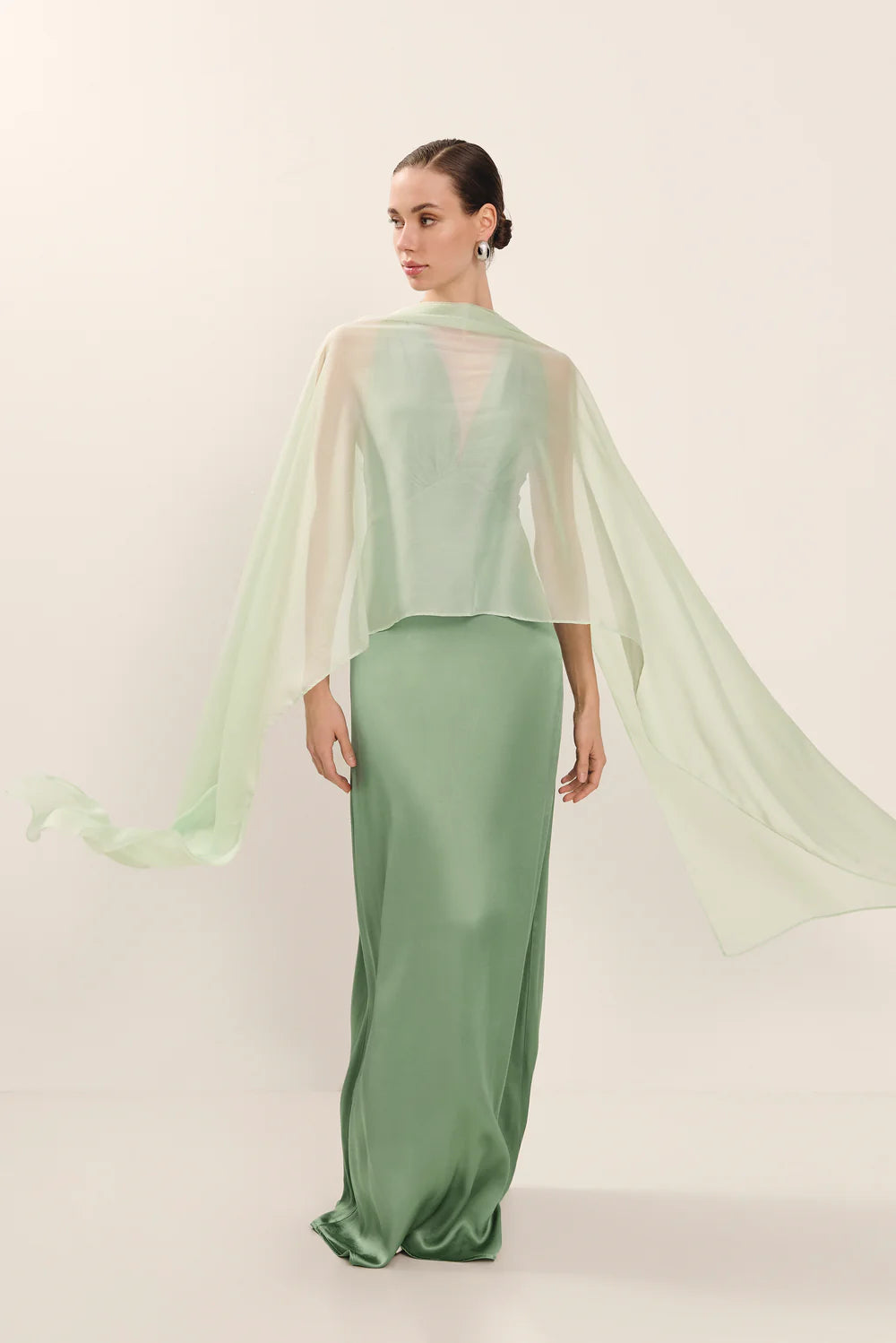 ÁMBAR - VESTIDO LARGO DE RASO CON LAZADAS