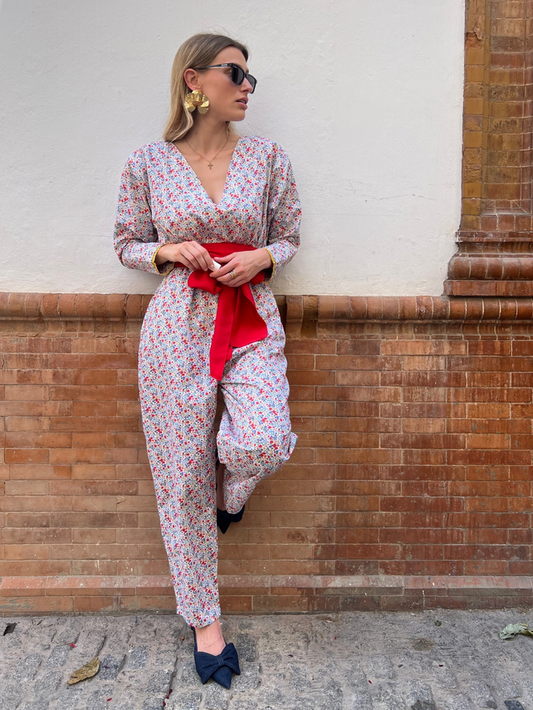 ANDREINA - MONO FLORAL CON FAJÍN ROJO