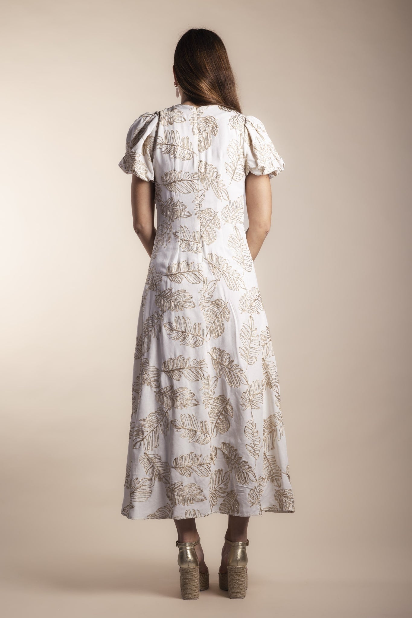 GILDA - VESTIDO BORDADO CON MANGAS ABULLONADAS