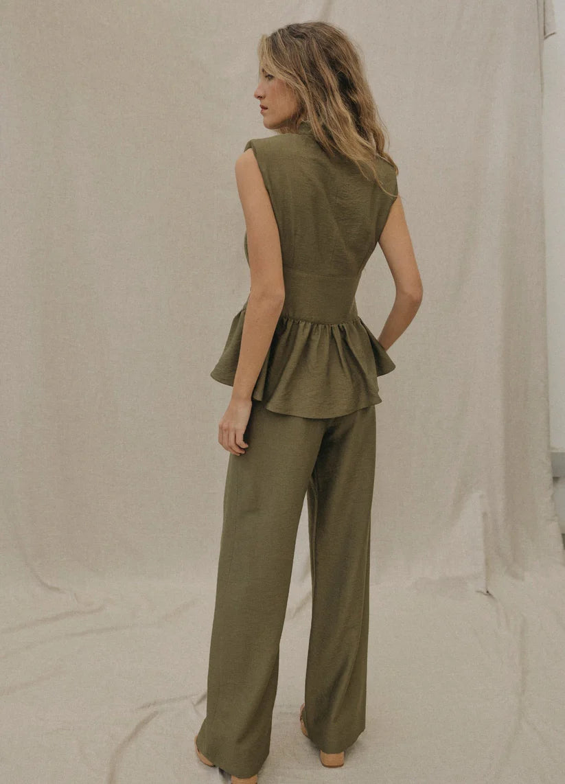 KARELYS - CONJUNTO SIN MANGAS CON PEPLUM