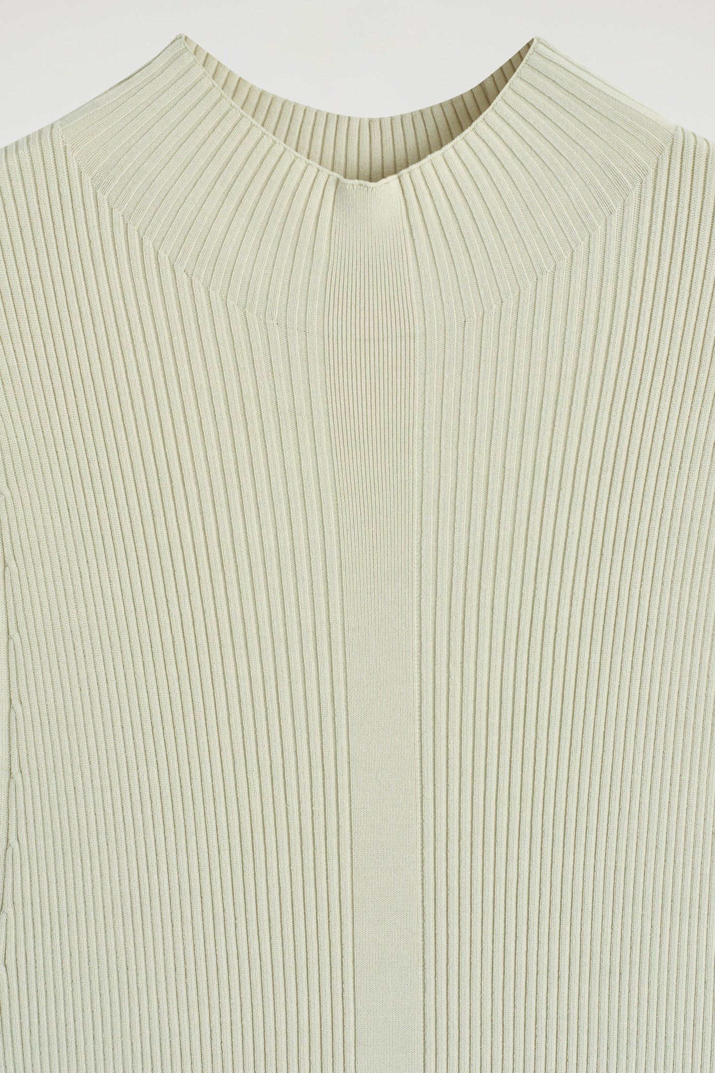 FIORELLA - VESTIDO PLISADO DE CUELLO ALTO