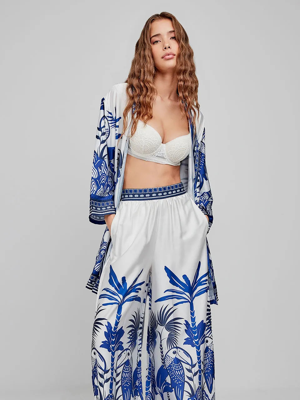PAMELA - CONJUNTO DE KIMONO Y PANTALÓN