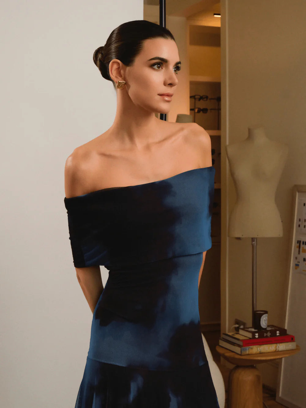 MIREYA - VESTIDO LARGO CON HOMBROS CAÍDOS